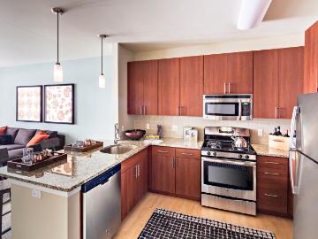 2 BR, 2 BA Apartment 300 Glenwood Avenue Unit 002 339, Bloomfield, NJ 07003