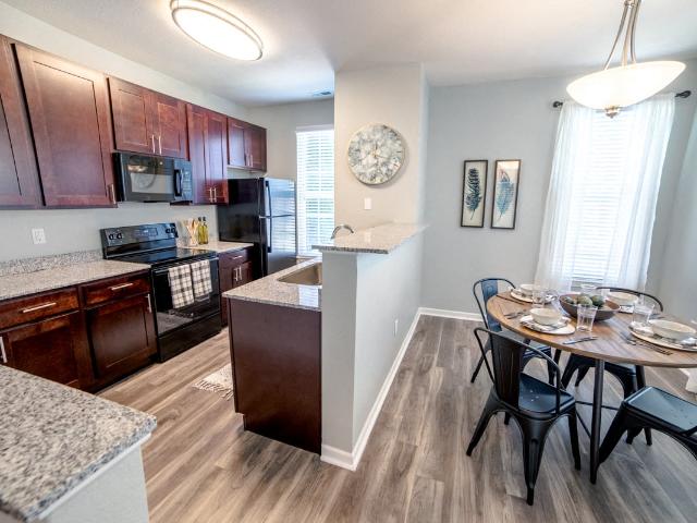 2 BR, 2 BA Apartment 300 Providence Boulevard Unit 06236, Carmel, IN 46032