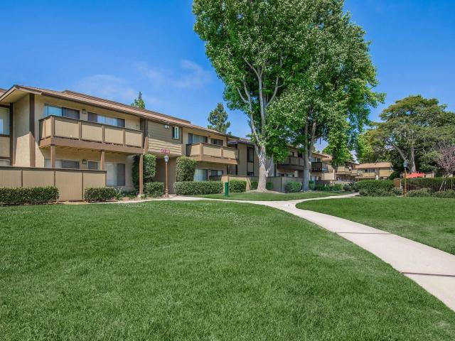 2 BR, 2 BA Apartment 301 West Vineyard Avenue Unit 536, Oxnard, CA 93036
