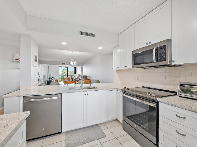 2 BR, 2 BA Apartment 301 South Seas Drive, Jupiter, FL 33477