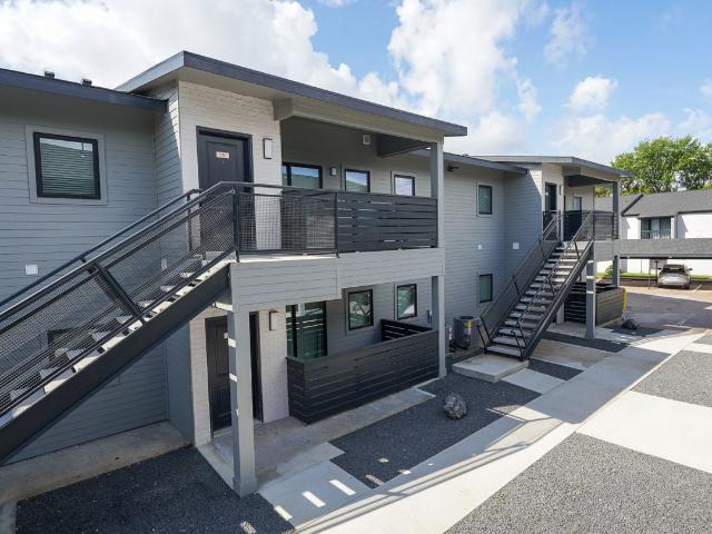 2 BR, 2 BA Apartment 3030 Elmside Drive Unit 044W, Houston, TX 77042