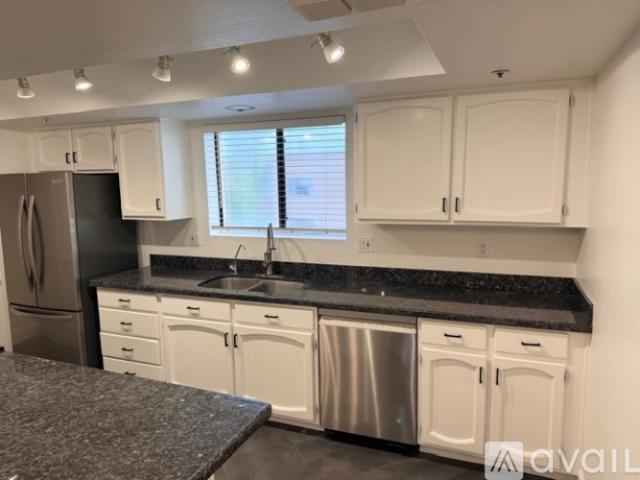 2 BR, 2 BA Apartment 3031 North Civic Center Plaza, Unit 350, Scottsdale, AZ 85251