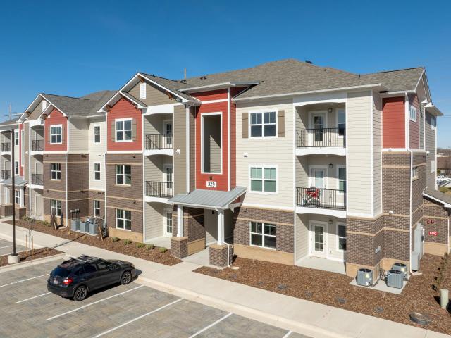 2 BR, 2 BA Apartment 305 East Hawaii Ave Unit 42790, Nampa, ID 83686