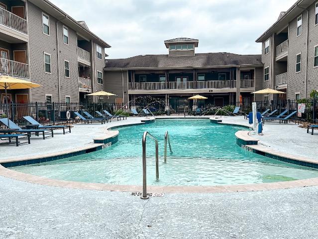 2 BR, 2 BA Apartment 3075 Mustang Road Unit 3302, Alvin, TX 77511