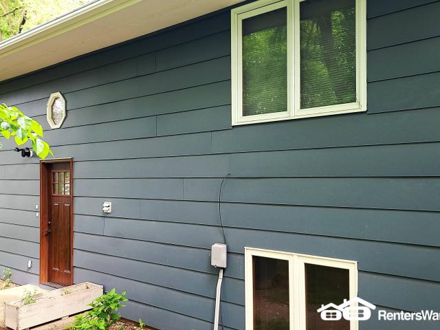 2 BR, 2 BA Apartment 309 N Park St, Roberts, WI 54023