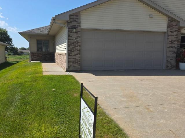 2 BR, 2 BA Apartment 309 N 32nd St, Norfolk, NE 68701