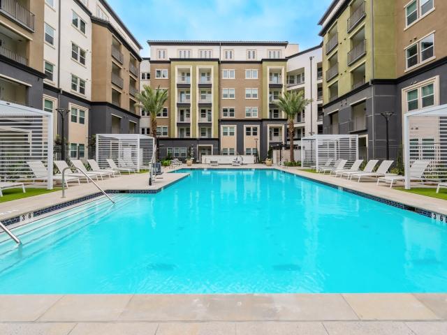 2 BR, 2 BA Apartment 3100 Martin Street Unit 3411, Irvine, CA 92612