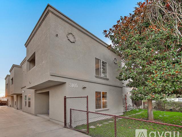 2 BR, 2 BA Apartment 3105 Walton Avenue, Unit D, Los Angeles, CA 90007