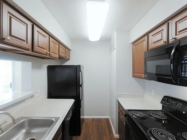 2 BR, 2 BA Apartment 3111 Parker Lane Unit 0365, Austin, TX 78741