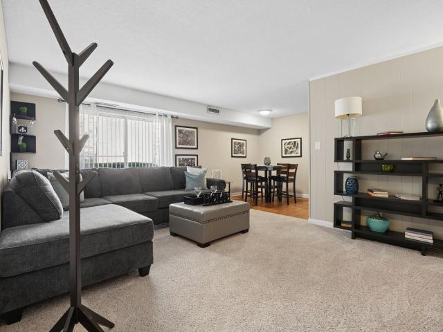 2 BR, 2 BA Apartment 311 Royal Palm Blvd Unit 0216109, Charleston, SC 29407