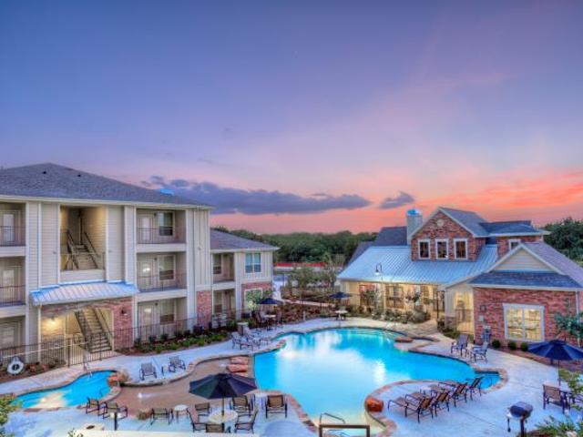 2 BR, 2 BA Apartment 31200 Farm to Market Road 2920 Unit 07 0721, Waller, TX 77484