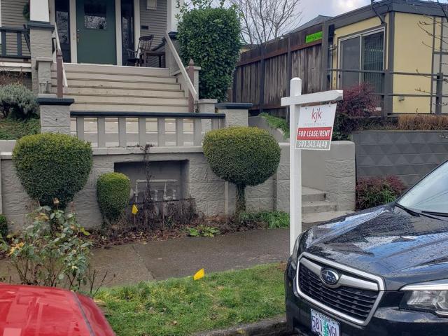 2 BR, 2 BA Apartment 3123 SE 31st Avenue, Portland, OR 97202