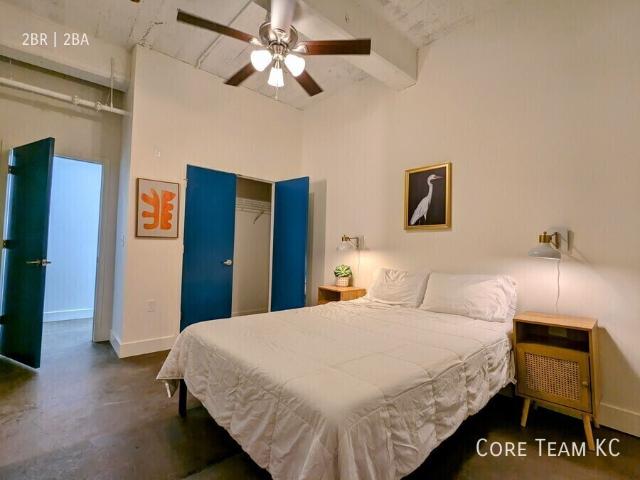 2 BR, 2 BA Apartment 3130 Gillham Rd, Kansas City, MO 64109