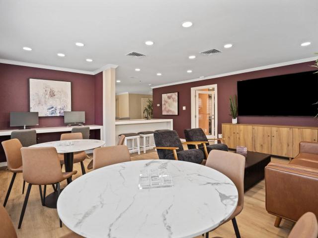 2 BR, 2 BA Apartment 3131 Calvary Dr Unit 35 A2, Raleigh, NC 27604