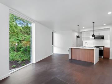 2 BR, 2 BA Apartment 3150 Fairview Ave E, Seattle, WA 98102