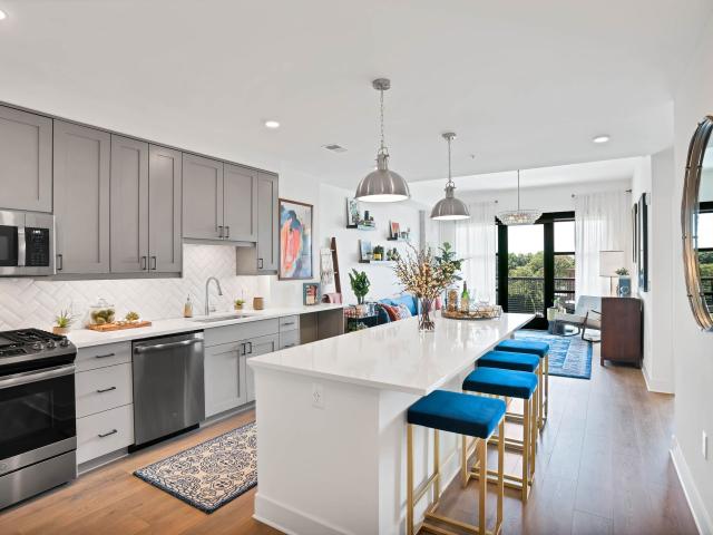 2 BR, 2 BA Apartment 3172 Roswell Road Unit 901, Atlanta, GA 30305
