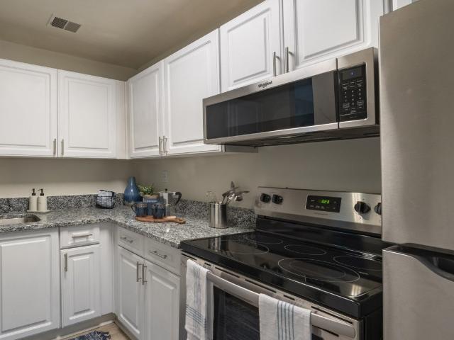 2 BR, 2 BA Apartment 3200 Oakwood Village Ln Unit 3288A, Atlanta, GA 30341