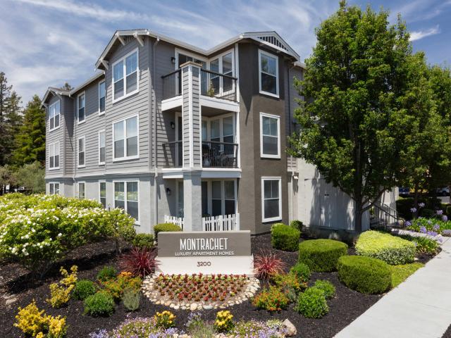 2 BR, 2 BA Apartment 3200 Soscol Avenue Unit 327, Napa, CA 94558