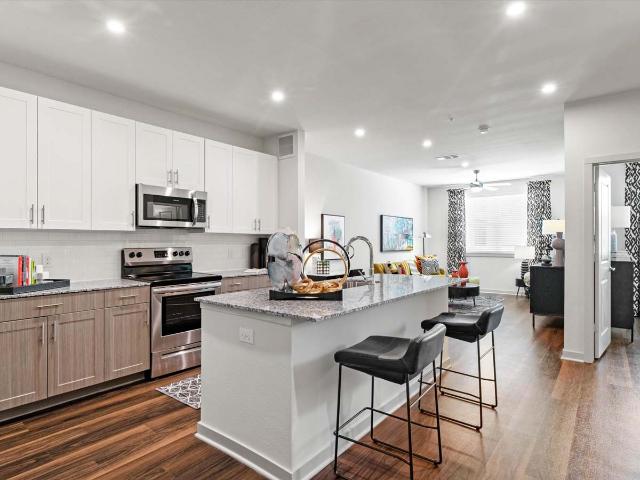 2 BR, 2 BA Apartment 3200 West Windsor Drive Unit 01305, Denton, TX 76207