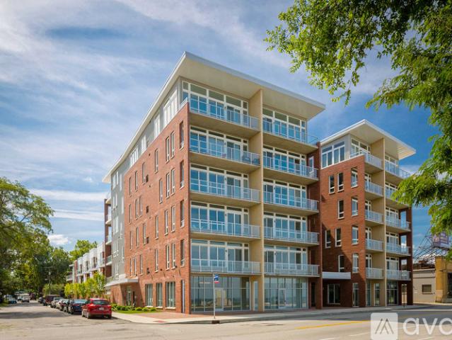 2 BR, 2 BA Apartment 3219 Detroit Ave, Unit 603, Cleveland, OH 44113