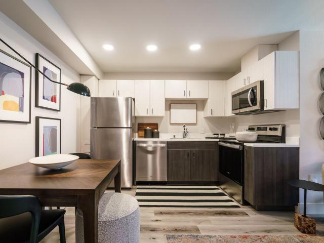 2 BR, 2 BA Apartment 321 Bercut Drive Unit 5310, Sacramento, CA 95811