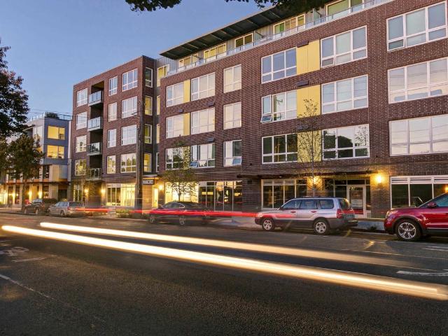 2 BR, 2 BA Apartment 3220 California Ave SW Unit 401, Seattle, WA 98116