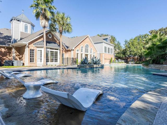 2 BR, 2 BA Apartment 3225 Woodland Park Drive Unit 1211, Houston, TX 77082