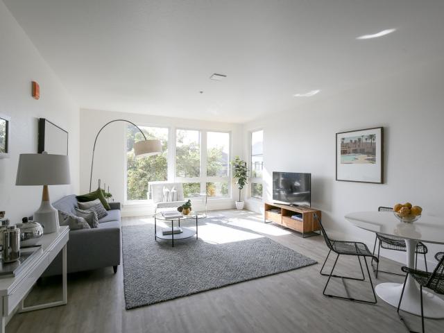 2 BR, 2 BA Apartment 3250 Hollis Street Unit 306, Emeryville, CA 94608