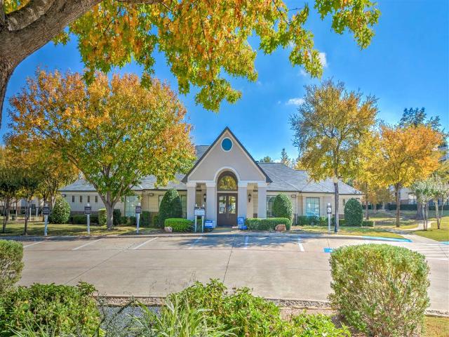 2 BR, 2 BA Apartment 3251 Matlock Rd Unit 19203, Mansfield, TX 76063