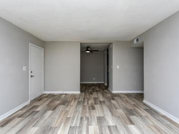 2 BR, 2 BA Apartment 325 Riverside Parkway Unit 5F, Austell, GA 30168