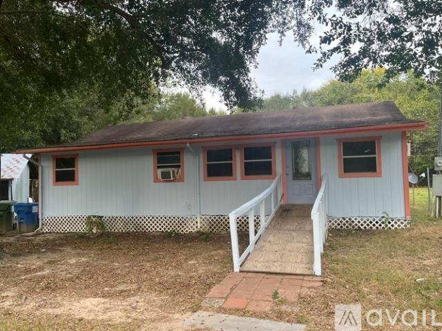 2 BR, 2 BA Apartment 3268 C Texas 75, Huntsville, TX 77320