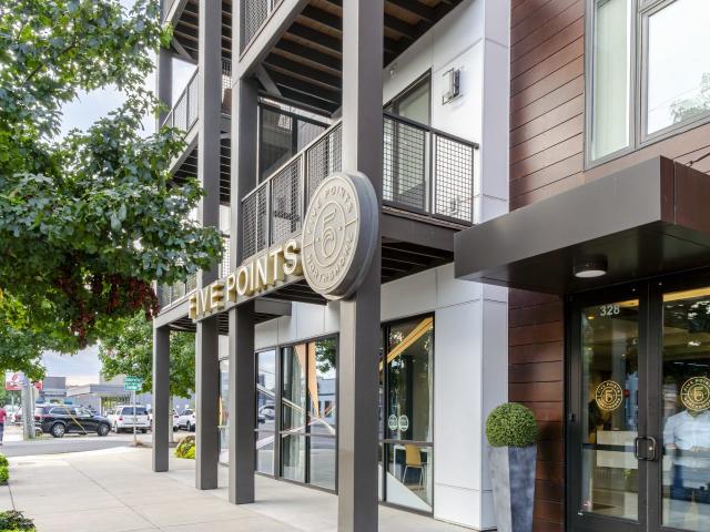 2 BR, 2 BA Apartment 328 Cherokee Blvd Unit 215, Chattanooga, TN 37405