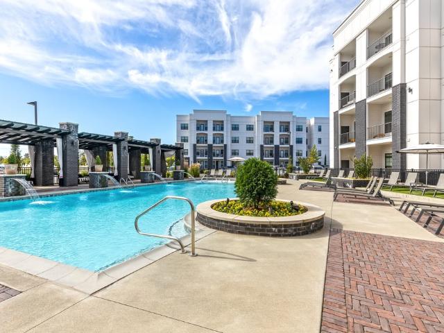 2 BR, 2 BA Apartment 3300 Altalbrook Dr Unit 2223, Louisville, KY 40245