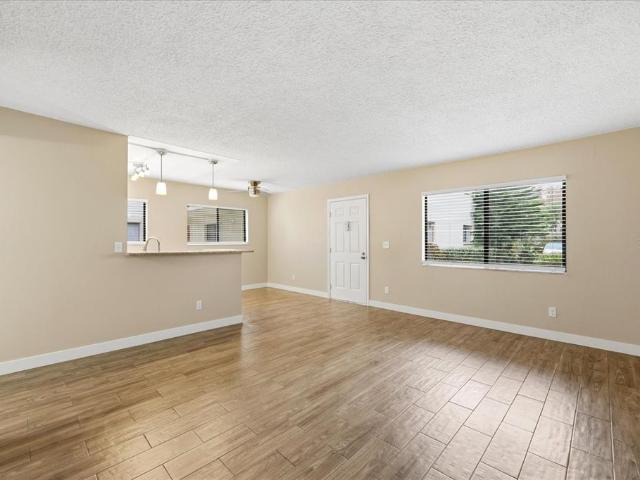 2 BR, 2 BA Apartment 3300 Fox Chase Circle, Palm Harbor, FL 34683