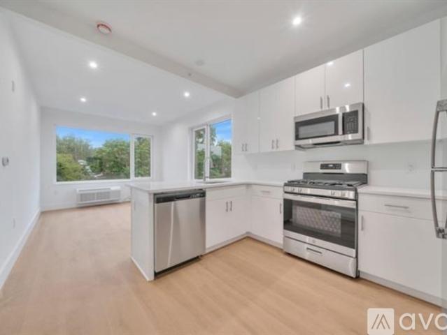 2 BR, 2 BA Apartment 3309 Liberty Ave, Unit 207, North Bergen, NJ 07047
