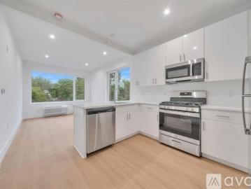 2 BR, 2 BA Apartment 3309 Liberty Ave, Unit 207, North Bergen, NJ 07047