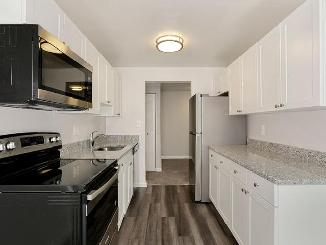 2 BR, 2 BA Apartment 3310 Teagarden Cir #202 Unit 3310 302, Silver Spring, MD 20904