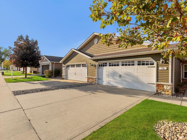 2 BR, 2 BA Apartment 3331 Towne Park Dr Unit 38, Lake Orion, MI 48359