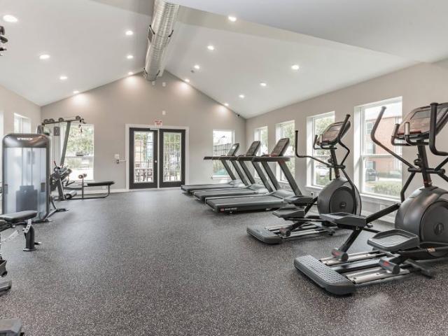 2 BR, 2 BA Apartment 3340 Hampton Point Drive Unit B, Silver Spring, MD 20904