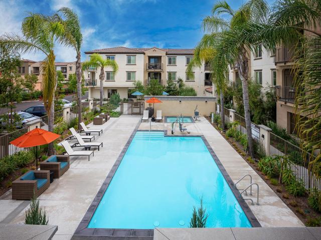 2 BR, 2 BA Apartment 3342 West Cerritos Avenue Unit 348, Los Alamitos, CA 90720