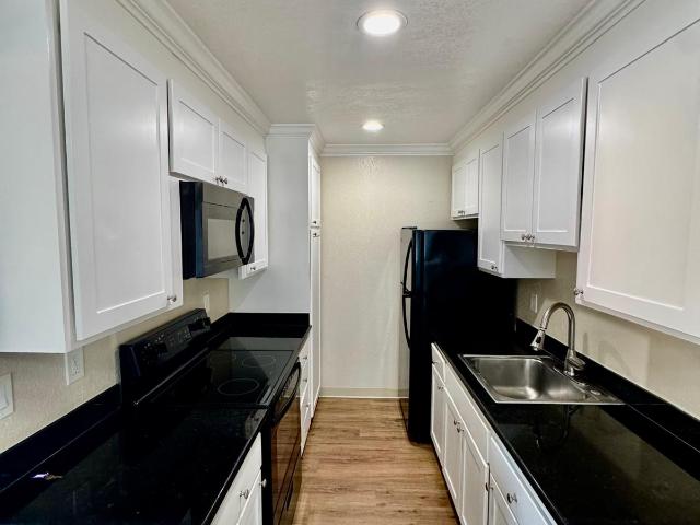 2 BR, 2 BA Apartment 335 Enfrente Rd, Novato, CA 94949