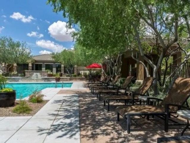 2 BR, 2 BA Apartment 33600 N 27th Dr Unit 2086, Phoenix, AZ 85085