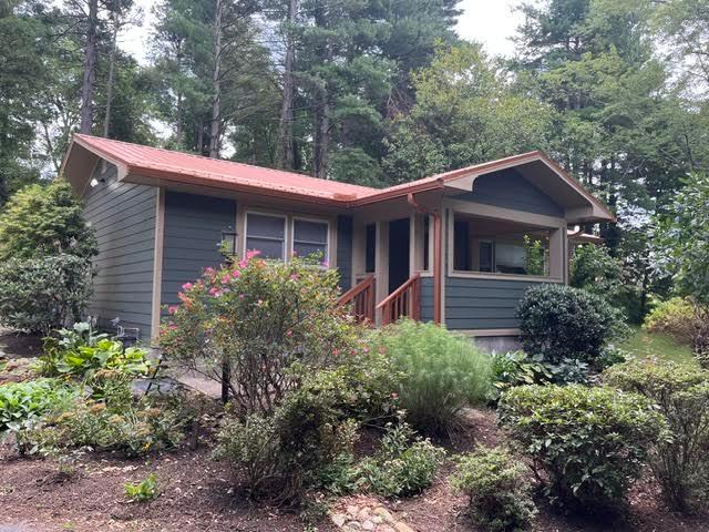 2 BR, 2 BA Apartment 3 Ochlawaha Drive, Hendersonville, NC 28792