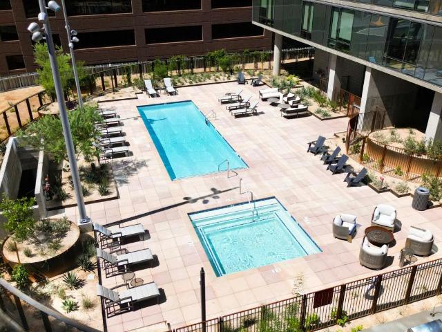 2 BR, 2 BA Apartment 440 East Van Buren Street Unit 1516, Phoenix, AZ 85004