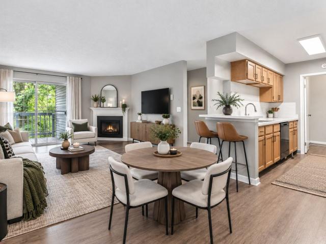 2 BR, 2 BA Apartment 4425 Heritage Avenue Unit A10, Okemos, MI 48864