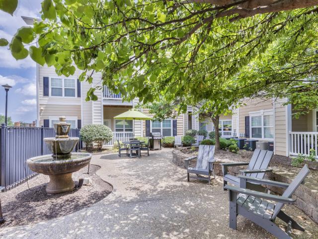 2 BR, 2 BA Apartment 4431 Chouteau Avenue Unit 2212, Saint Louis, MO 63110