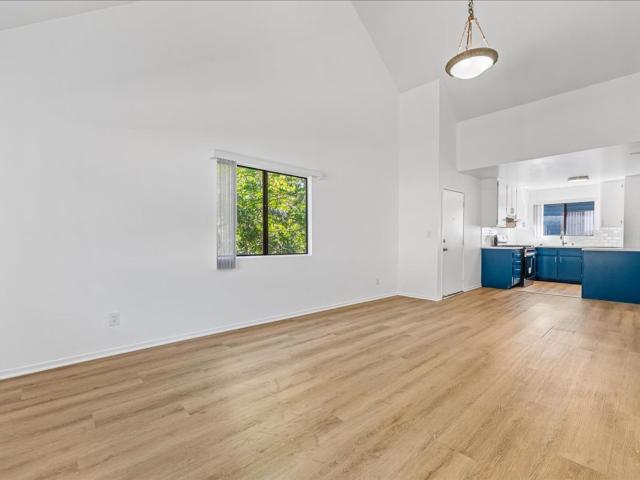 2 BR, 2 BA Apartment 448 W Windsor Road, Glendale, CA 91204
