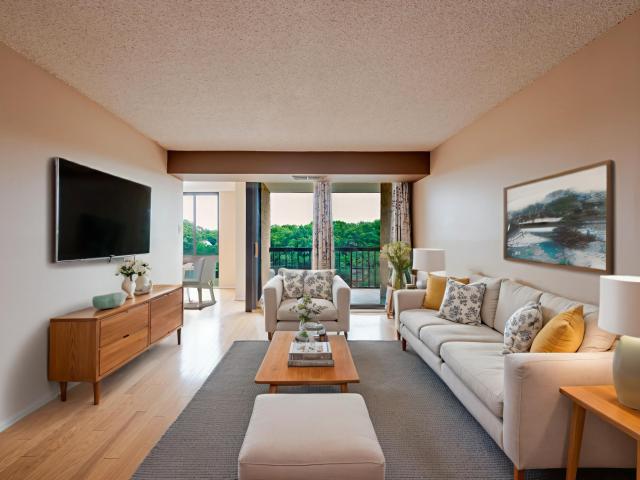 2 BR, 2 BA Apartment 4500 S Four Mile Run Dr, Arlington, VA 22204