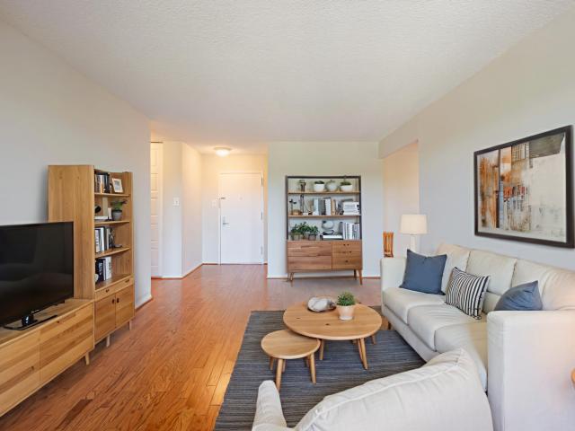 2 BR, 2 BA Apartment 4500 S Four Mile Run Dr, Arlington, VA 22204