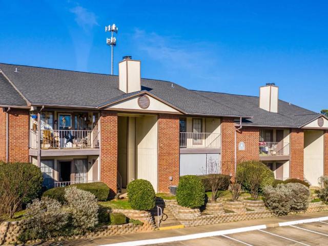 2 BR, 2 BA Apartment 4501 Summerhill Road Unit 269, Texarkana, TX 75503